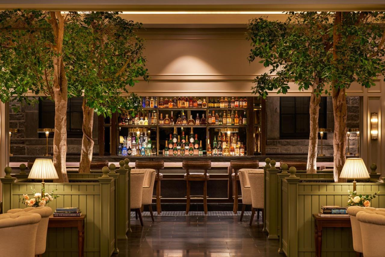 מיינות' Carton House A Fairmont Managed Hotel מראה חיצוני תמונה The bar at the Connaught