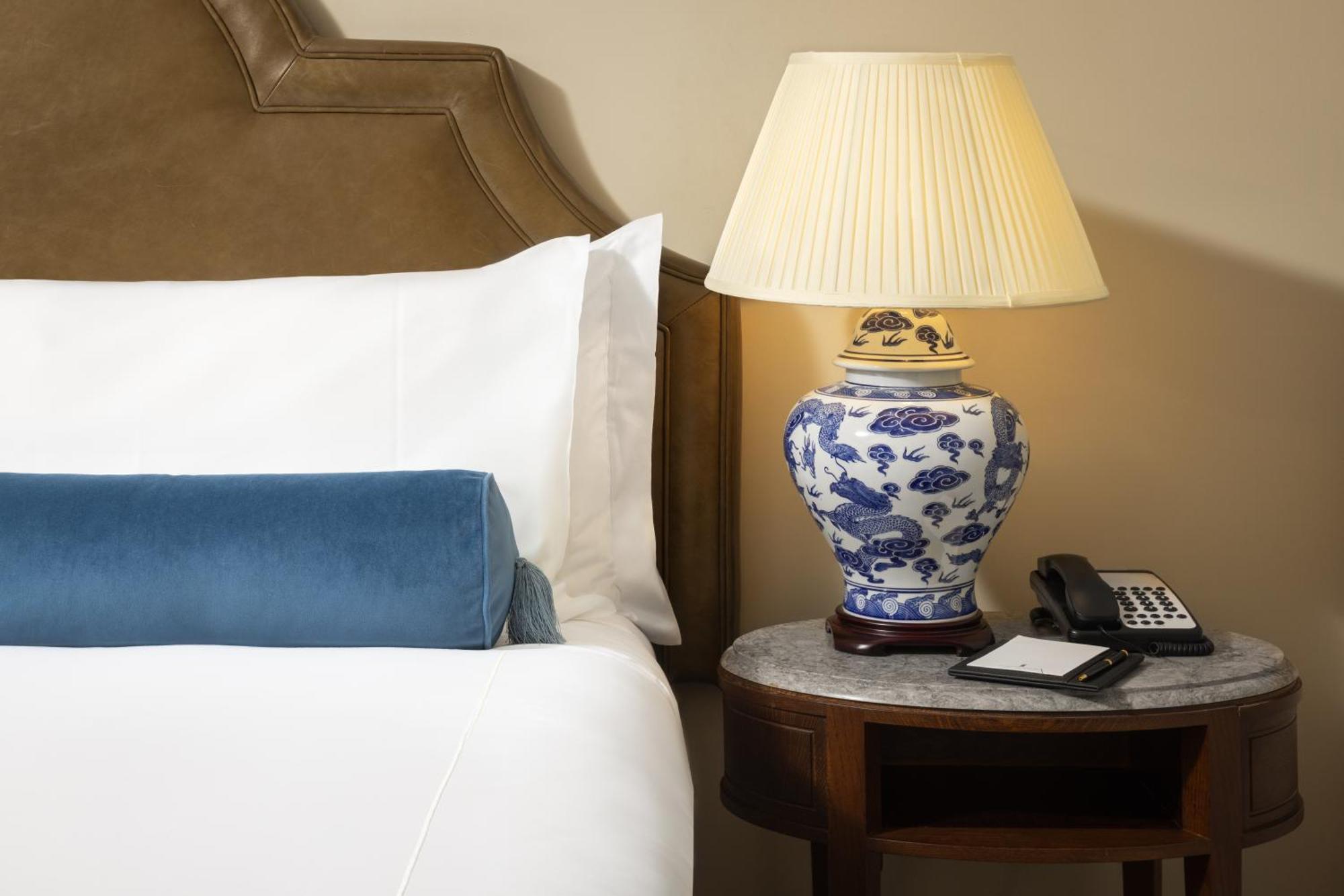 מיינות' Carton House A Fairmont Managed Hotel מראה חיצוני תמונה A lampshade