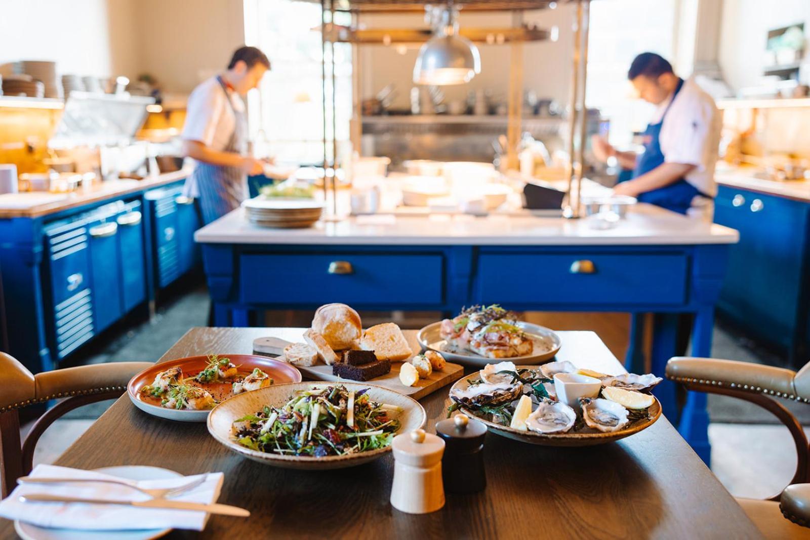 מיינות' Carton House A Fairmont Managed Hotel מראה חיצוני תמונה Dishes at the restaurant